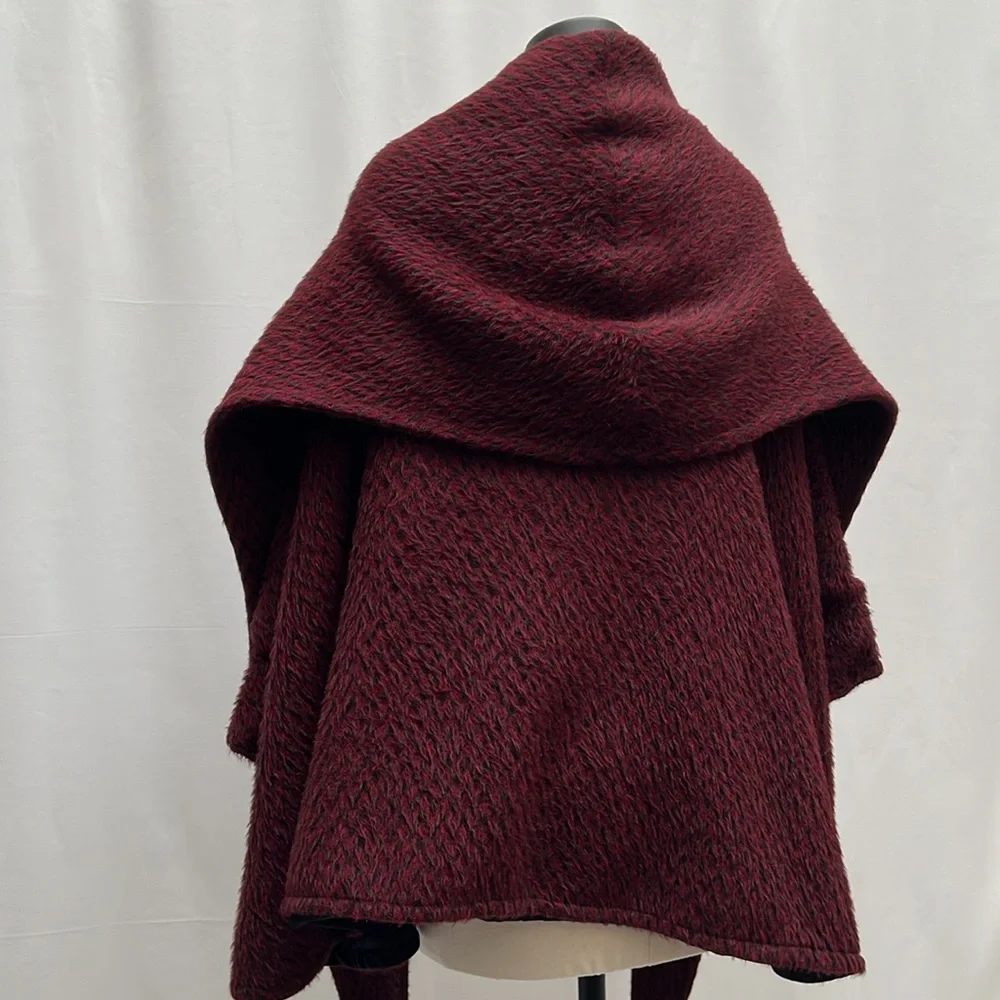 Lindsey Thornburg Burgundy/Black Chevron Alpaca Blend Shawl Cape Coat - Picture 12 of 16